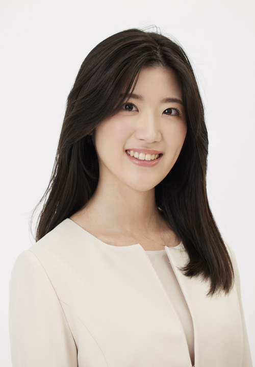 越水　遥